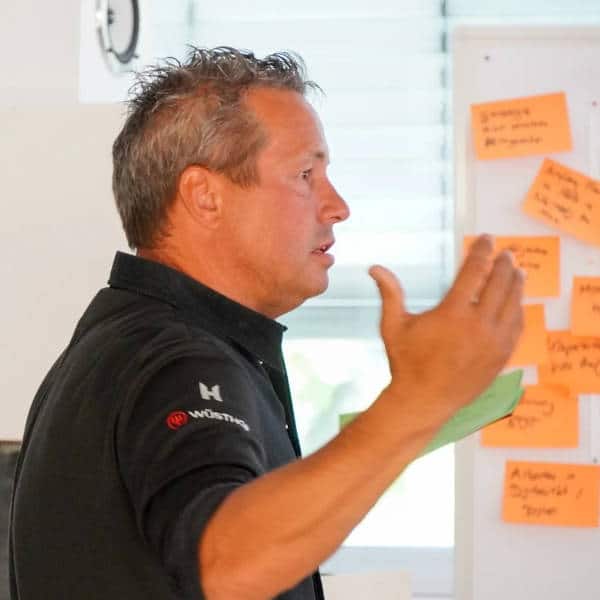 Volker Osieka als Gast beim Führungskräfteseminar in Stuttgart